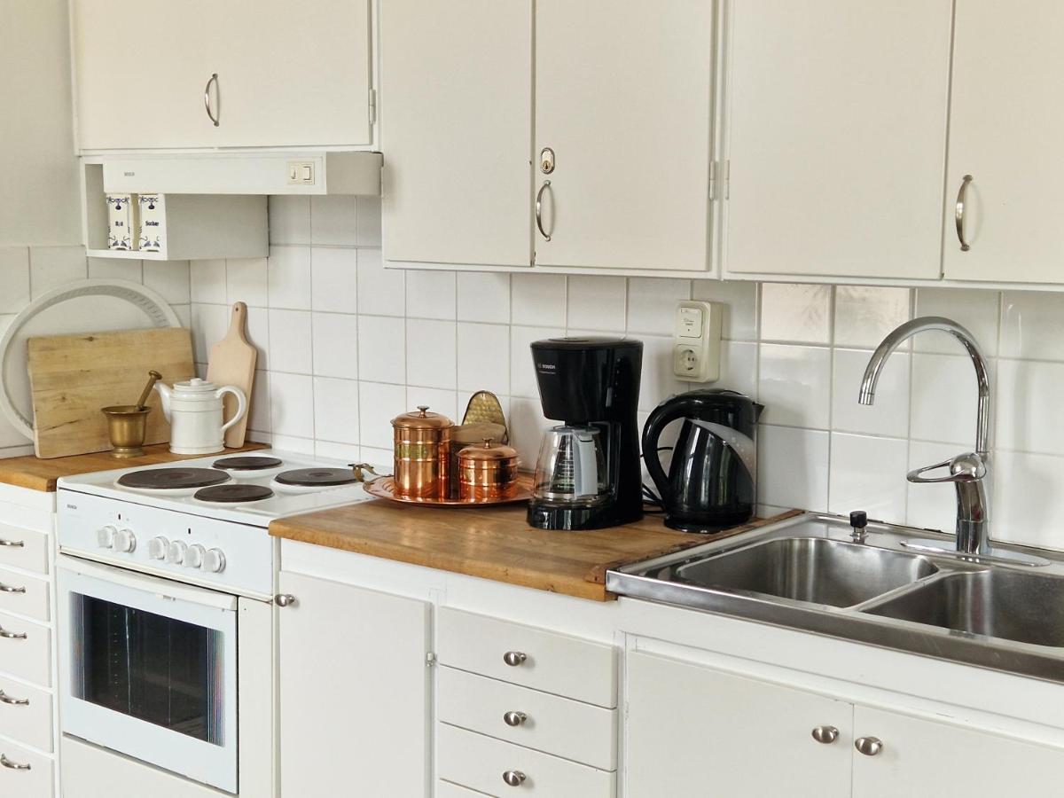 Naeaes Slott Guest House Floda  Bagian luar foto