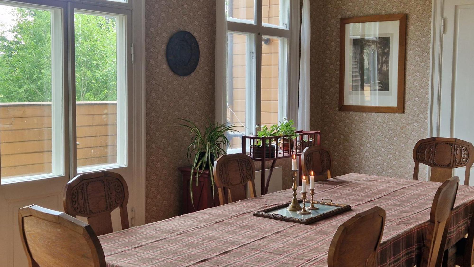 Naeaes Slott Guest House Floda  Bagian luar foto