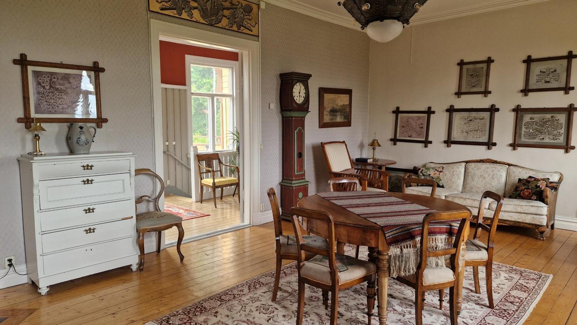 Naeaes Slott Guest House Floda  Bagian luar foto